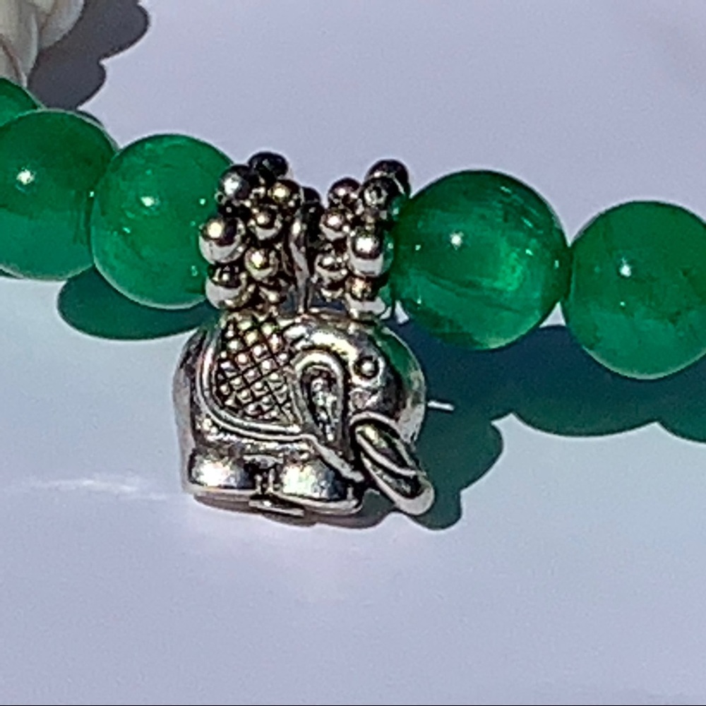 Jade with white turquoise beaded bracelet - Picture 3 of 3